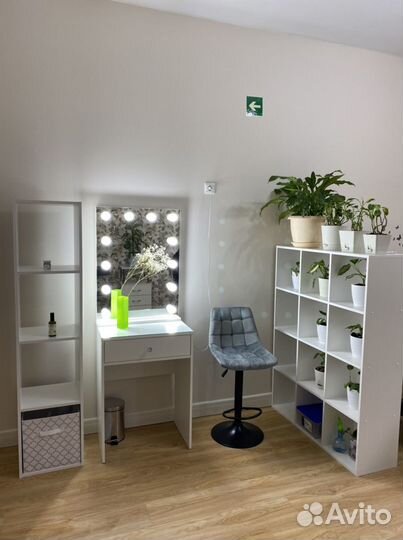 Сдам рабочее место бровиста/визажиста