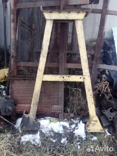 Опора стрелы крановая