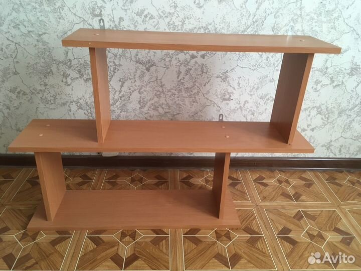 Полка книжная настенная