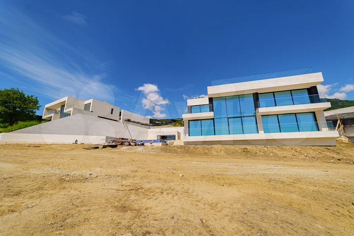 Дом 406,5 м² на участке 20 сот.