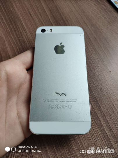 Телефон iPhone 5S 64гб