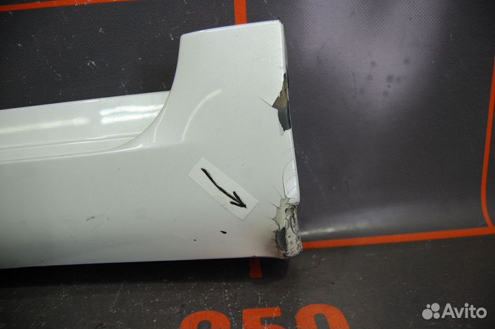 Накладка порога правого - Toyota Camry XV50 (2014