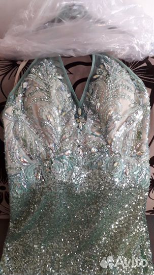 Шикарное вечернее платье