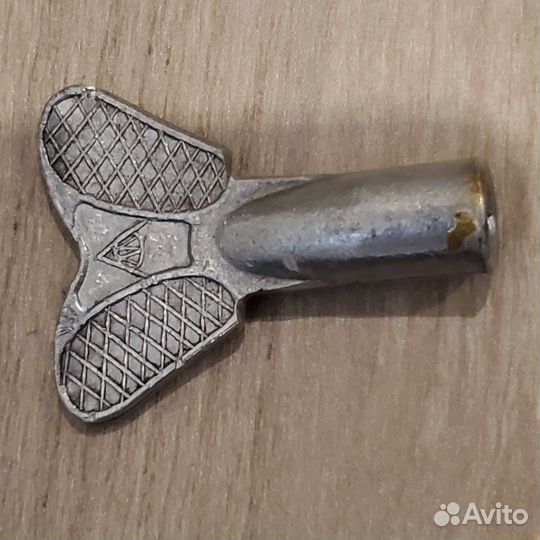 Ключ для акустической гитары СССР