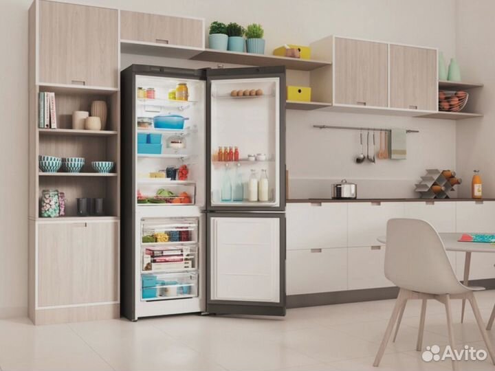 Холодильник Indesit HT