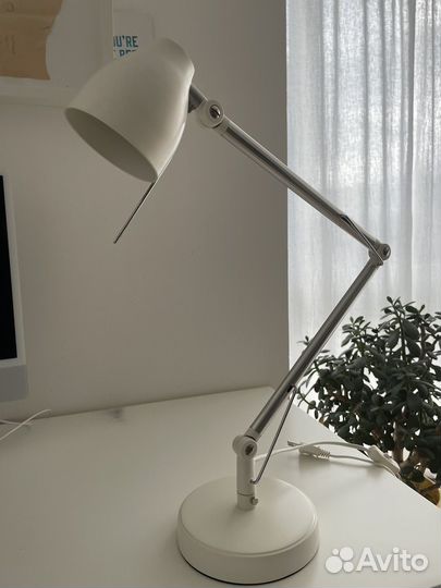 Лампа настольная