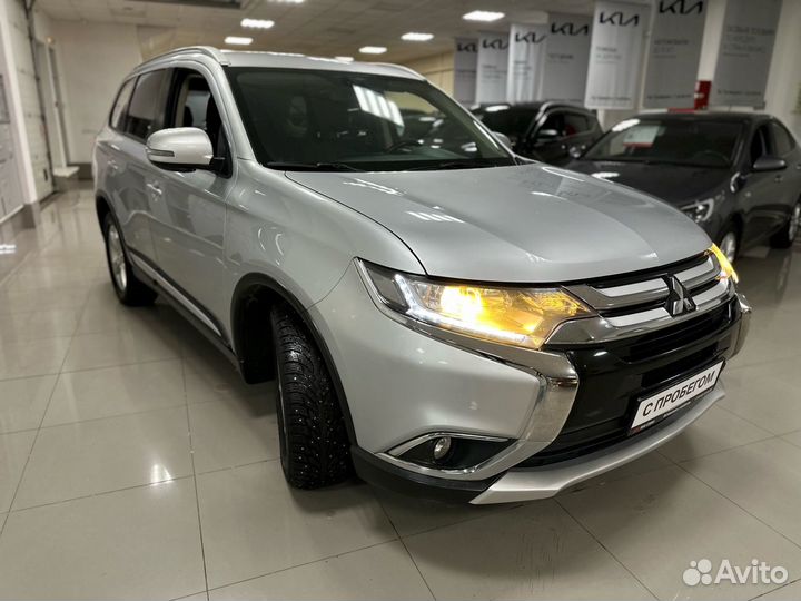 Mitsubishi Outlander 2.4 CVT, 2015, 118 036 км