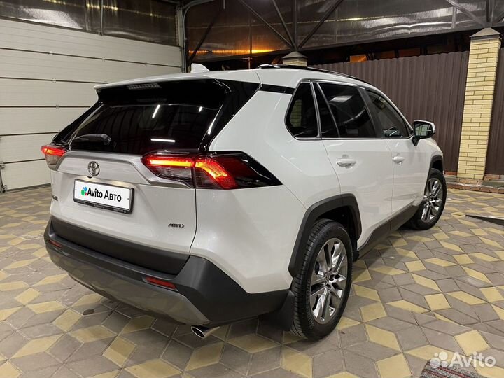 Toyota RAV4 2.0 CVT, 2022, 17 000 км