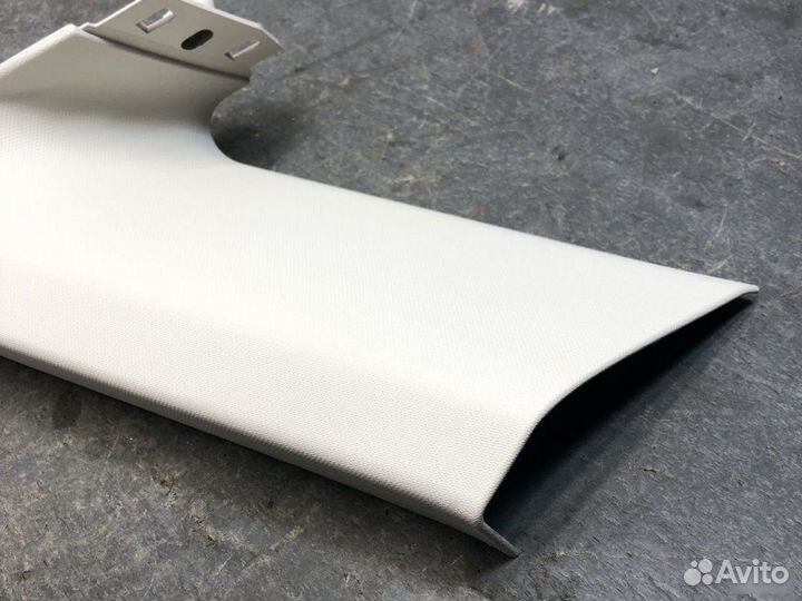 Обшивка стойки задняя правая Ford Focus 3