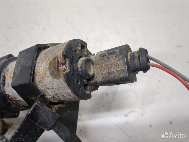 Насос водяной Volkswagen Transporter 4