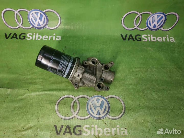Корпус масляного фильтра 06B115417F audi-A4 ALT