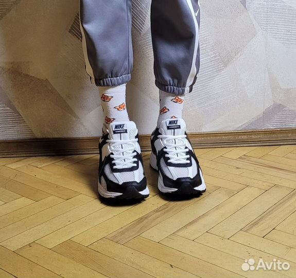 Кроссовки Nike air zoom vomero 5