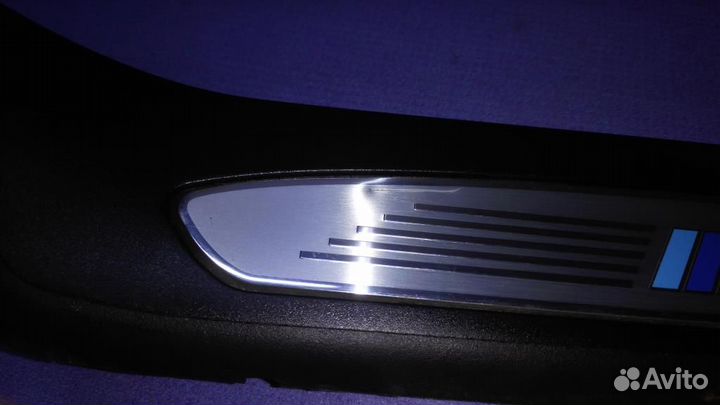 Накладка порога задняя левая внутренняя BMW 5-сер