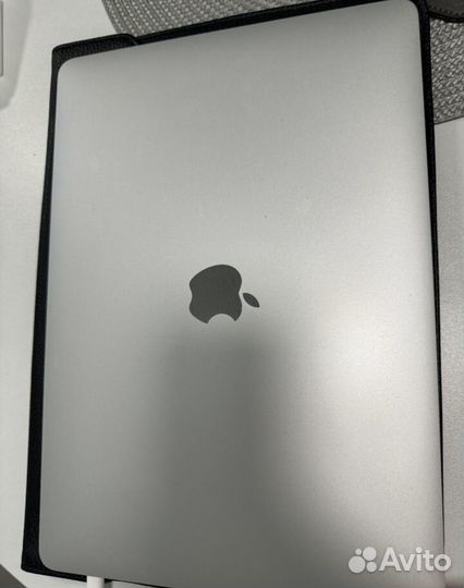 Macbook Pro 13 M1 16Gb сумка в подарок