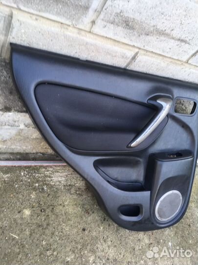 Toyota rav 4 2004 обшивка задняя левая