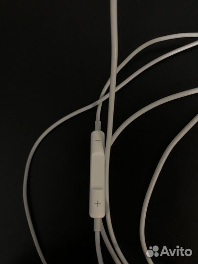 Наушники EarPods 3.5 мм (почти новые)