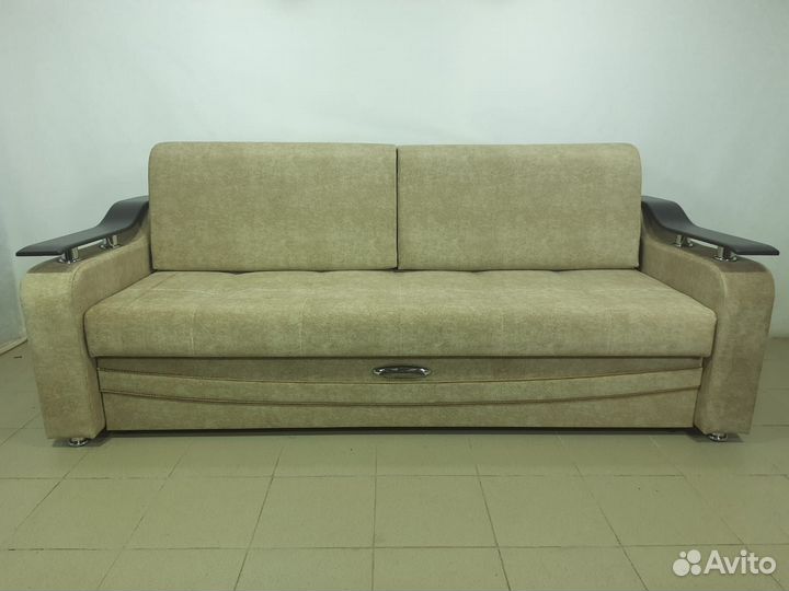 Диван на металлокаркасе