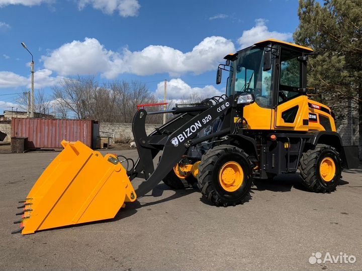 Фронтальный погрузчик BIZON 920, 2023