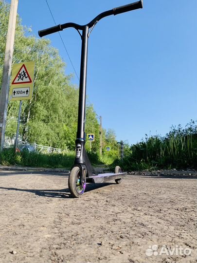 Трюковой самокат