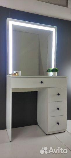 Туалетный столик