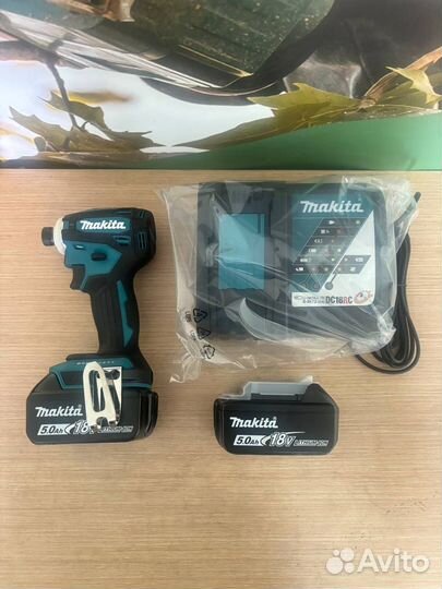 Аккумуляторный ударный шуруповерт Makita DTD172RTJ