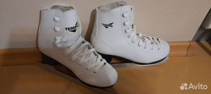 Продам коньки детские