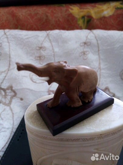 Слон на удачу коллекционный