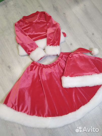Новогодний костюм внучки Санты