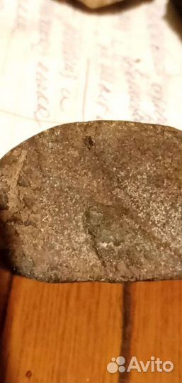 Камень, возможно Метеорит