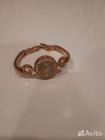 Часы кварцевые