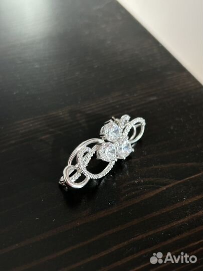 Серебряная брошь Sokolov