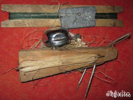 Продольник для рыбалки с леской и грузиками