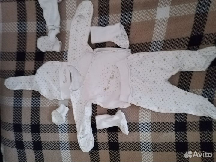 Одежда для девочки пакетом 0 до 3-х месяцев