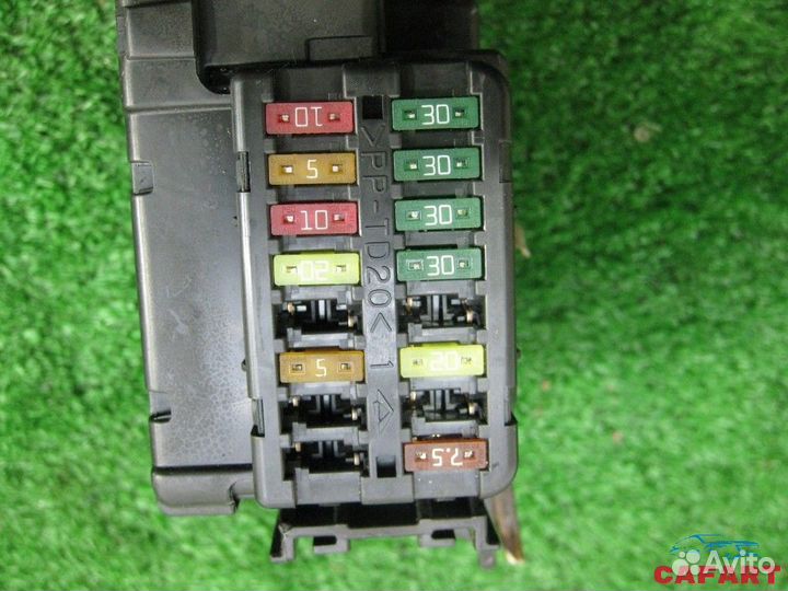 Блок предохранителей lexus LX450D VDJ201 1vdftv