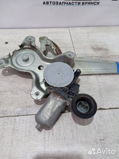 Стеклоподьемник задней левой двери Lexus IS II