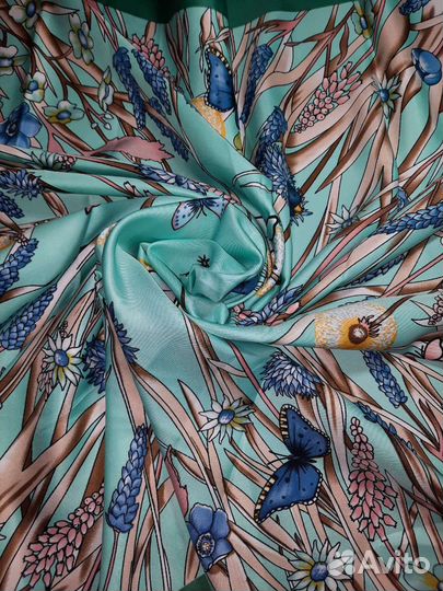 Шарфы платки палантины брендовые