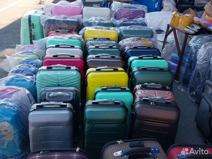 Детская чемодан пластика на калёси