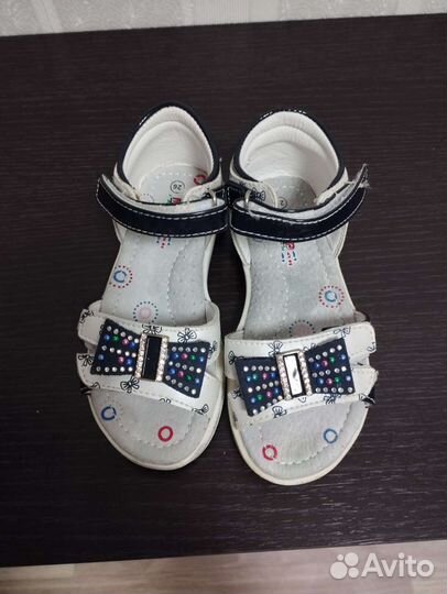 Босоножки для девочки б/у 26 размер