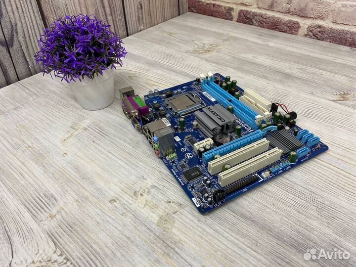 Материнская плата Gigabyte GA-G31M-ES2L 775