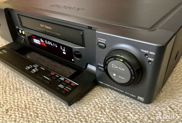 Видеомагнитофон. HI-Fi.Stereo.Sony SLV-X 821