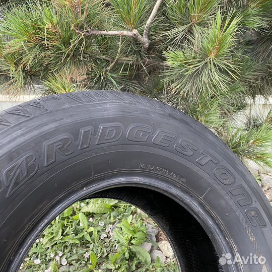 Bridgestone Dueler H/L 850 265/70 R16