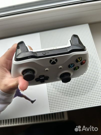 Игровая приставка xbox one s 512гб