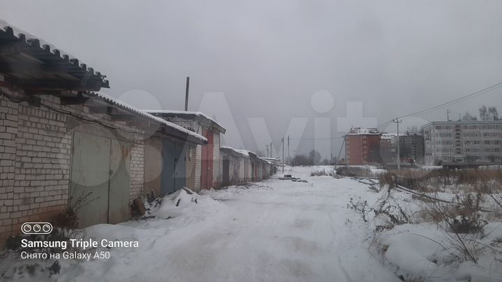 Гараж, > 30 м²