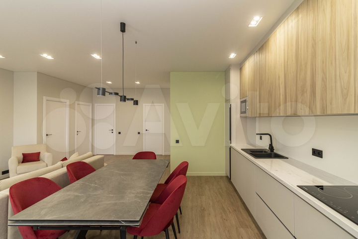 3-к. квартира, 92 м², 4/9 эт.