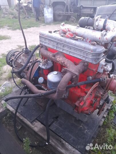 Двигатель д 240 с кпп ЗИЛ стоял на газоне