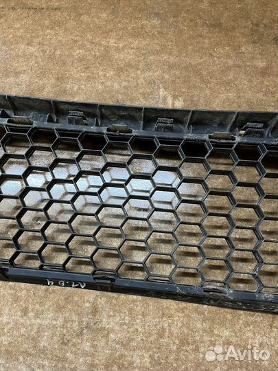 Рено логан решетка радиатора