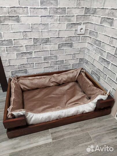 Деревянная лежанка или Домик для собаки и кошек