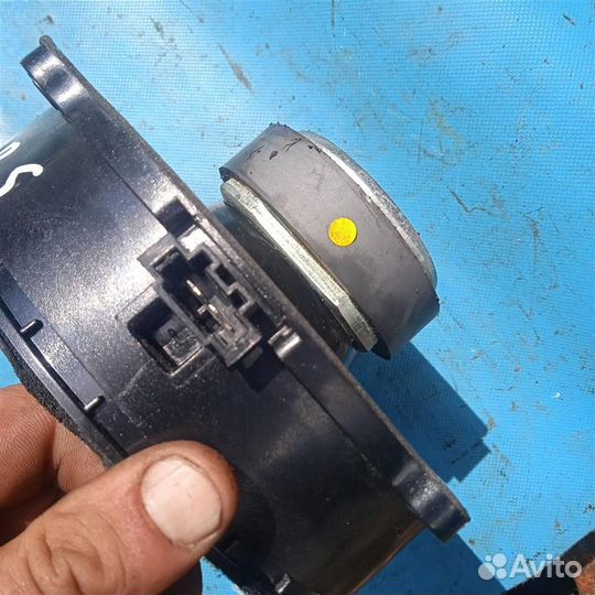 Динамик передний левой двери Land Rover range ROV