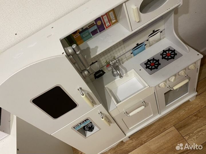 Детская деревянная кухня