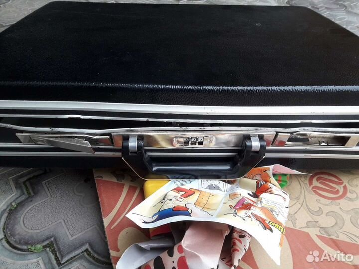 Дипломат кейс на детали